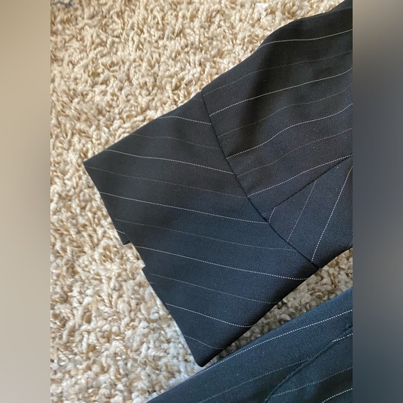 Bisou Bisou Black Pinstripe Blazer Size 16 - Picture 8 of 12